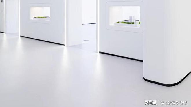 必搏体育极简与品质的完美融合：阿姆斯壮康建龙MEDINTONE系列塑胶地板(图2)