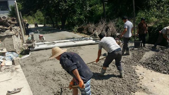 必搏体育·(中国)官方网站回顾：水泥路比沥青路更耐磨为何高速路非要用沥青？到底哪(图3)