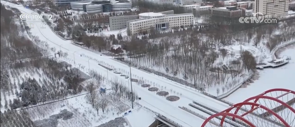 必搏体育·(中国)官方网站寒潮影响我国大部地区 各地多部门“以雪为令”联动护航出(图7)